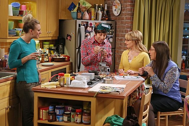 The Big Bang Theory : Bild Kaley Cuoco, Melissa Rauch, Mayim Bialik, Simon Helberg