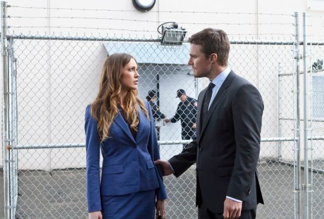 Arrow : Bild Stephen Amell, Katie Cassidy
