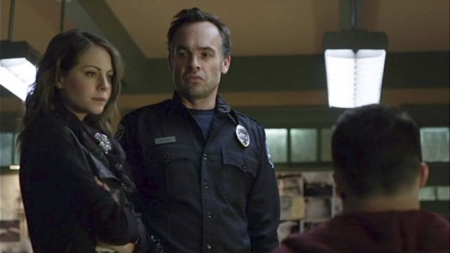 Arrow : Bild Willa Holland, Paul Blackthorne