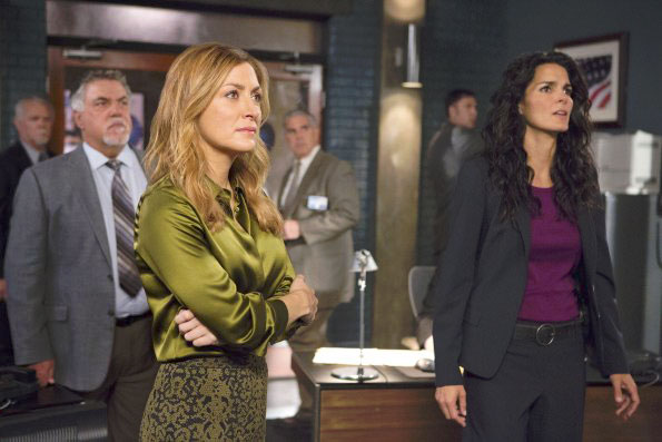 Bild Angie Harmon, Sasha Alexander