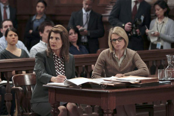 Law & Order: Special Victims Unit : Bild Amy Seimetz, Nia Vardalos