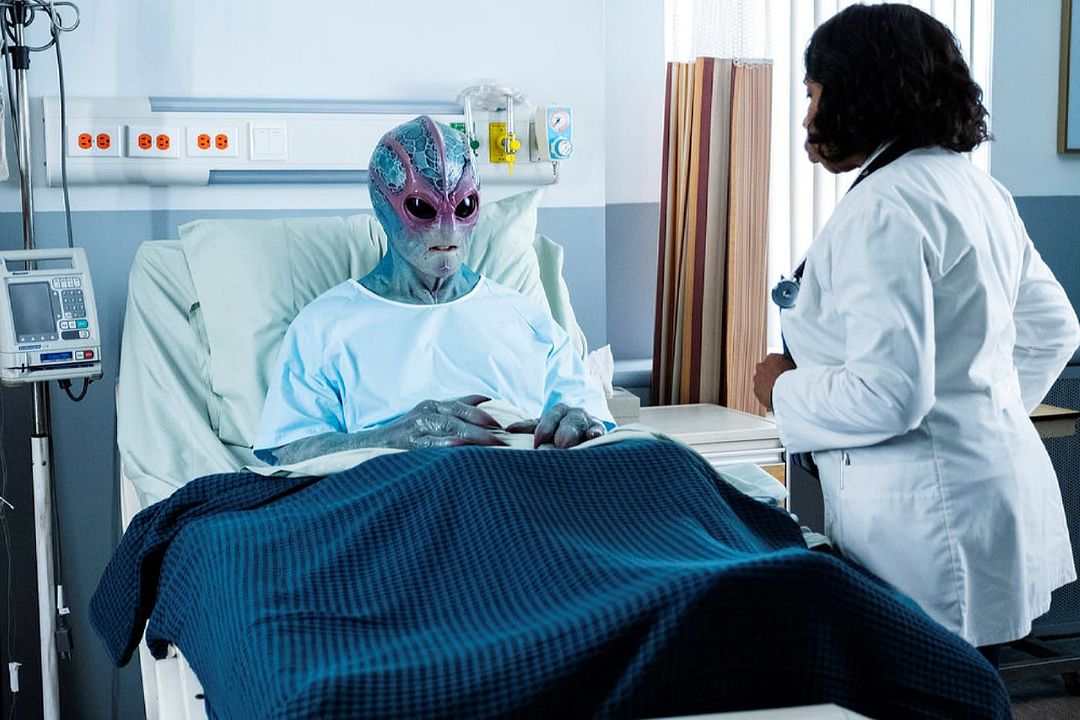 Resident Alien : Bild