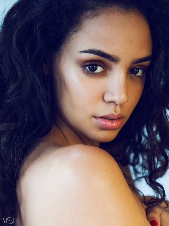 Kinoposter Yazzmin Newell