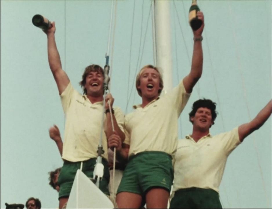 The Woman In The Wall : Bild