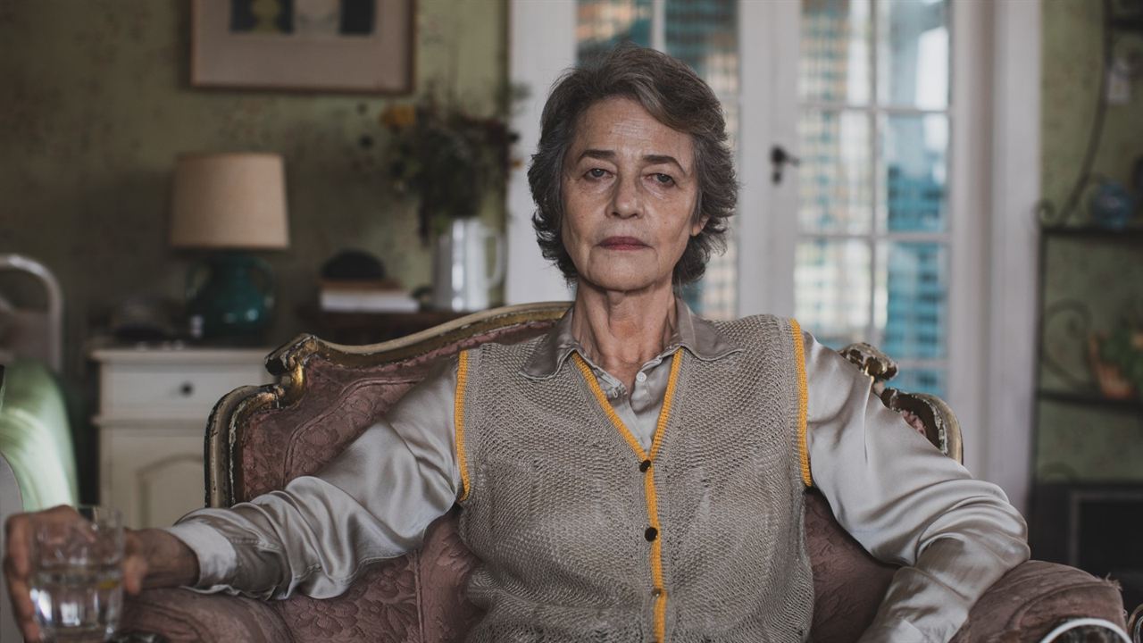 Juniper : Bild Charlotte Rampling