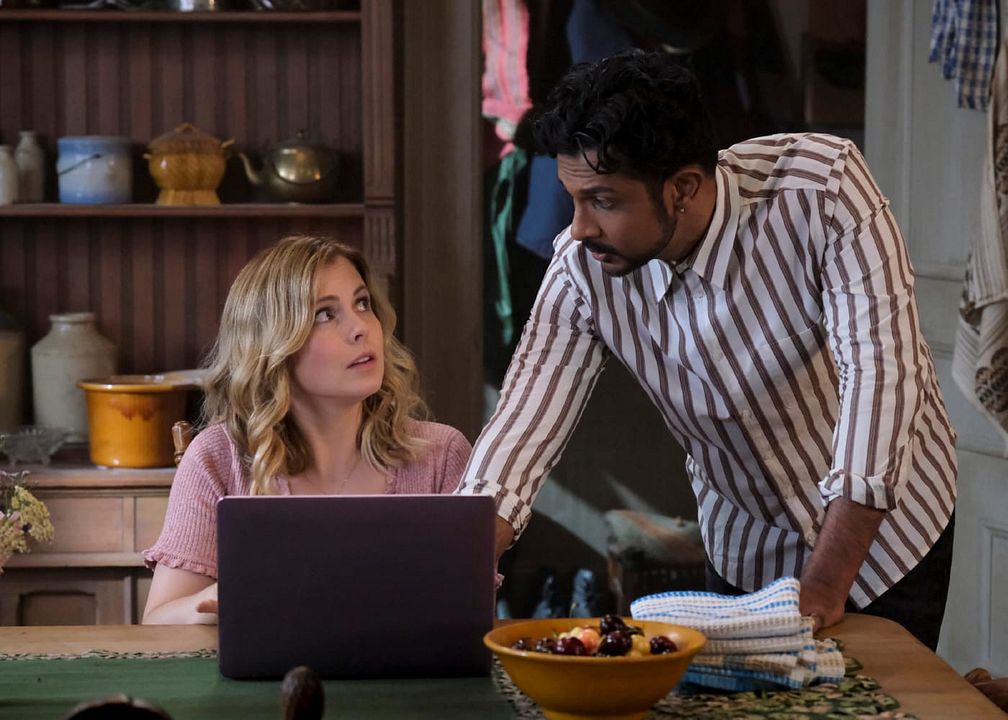 Ghosts : Bild Utkarsh Ambudkar, Rose McIver