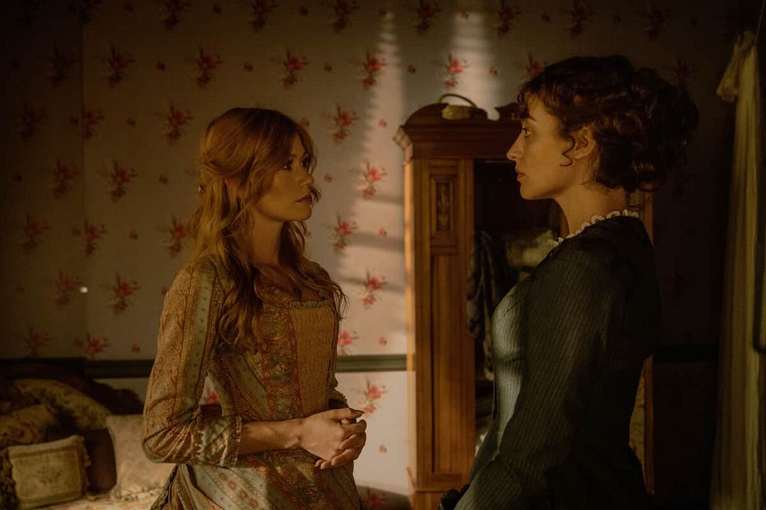 Bild Stella Baker, Katherine McNamara