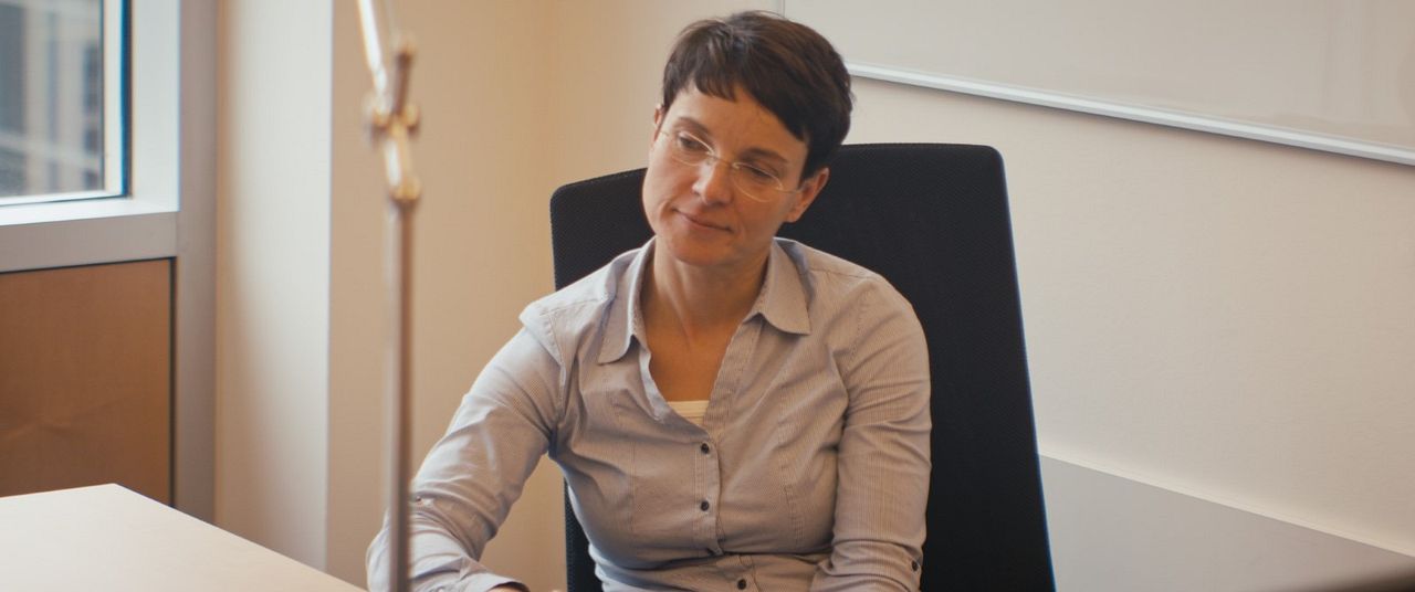 Frauen in Landschaften : Bild