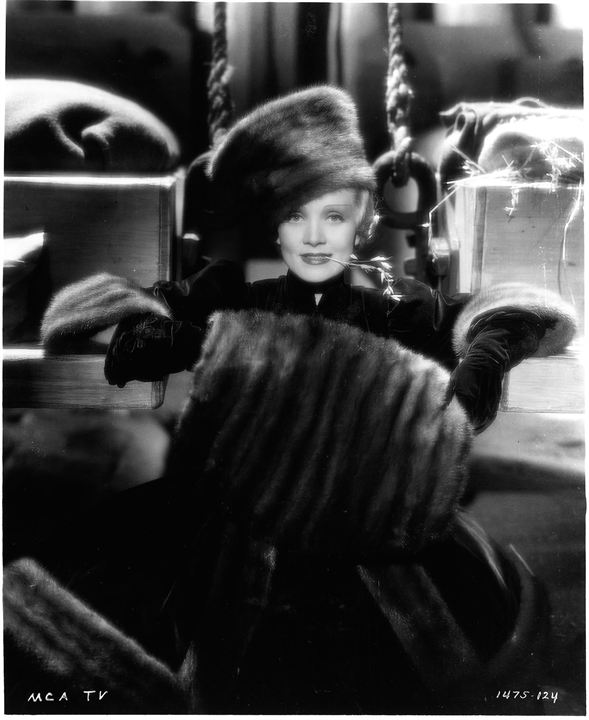Die große Zarin : Bild Marlene Dietrich