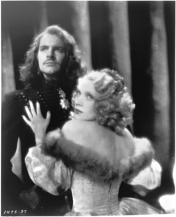 Die große Zarin : Bild John Lodge, Marlene Dietrich