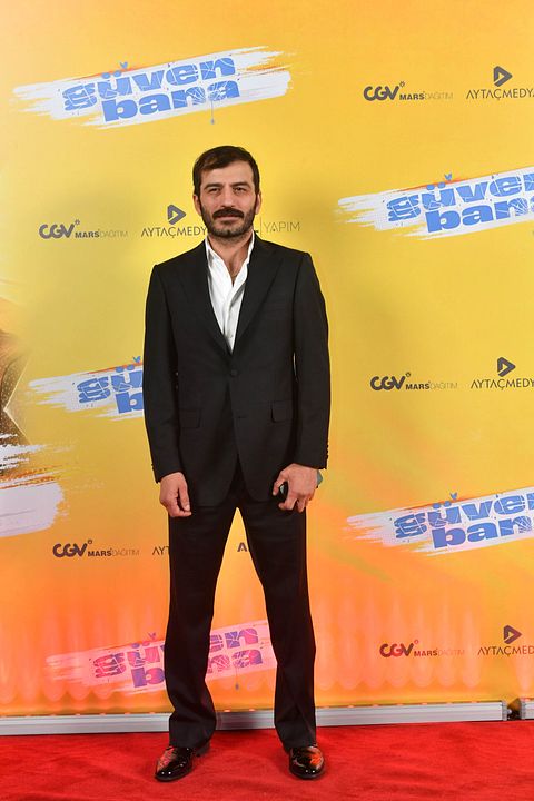 Güven Bana : Vignette (magazine)