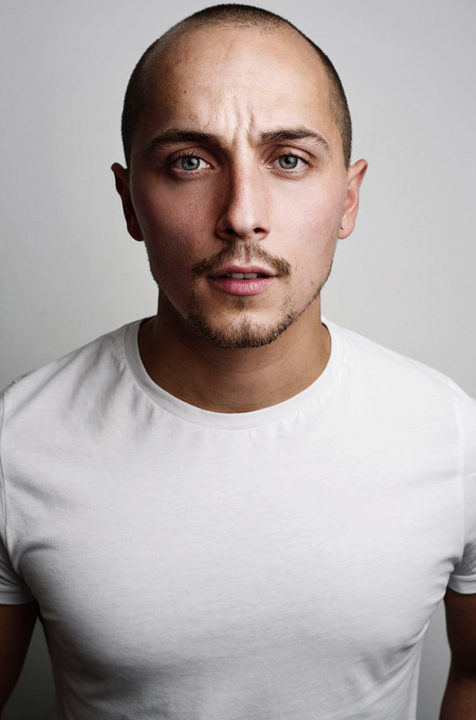 Kinoposter Elliot Warren