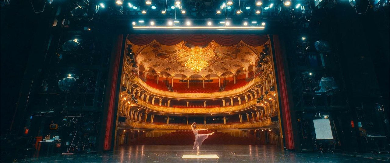 Becoming Giulia : Bild