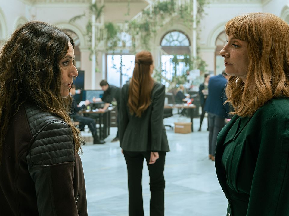 Haus des Geldes Berlin Bild Najwa Nimri, Itziar Ituño 7 von 27 FILMSTARTS.de