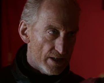 Vorschau zur 7. Episode der 1. Staffel: Tywin (Charles Dance) macht Jaime (Nikolaj Coster-Waldau) deutlich, dass die Zukunft ihrer Familie auf dem Spiele stehe und er in der bevorstehenden Schlacht seinen Mann stehen müsse. Ned (Sean Bean) konfrontiert Cersei (Lena Headey) mit den Geheimnissen, die zum Tod von Jon Arryn führten.