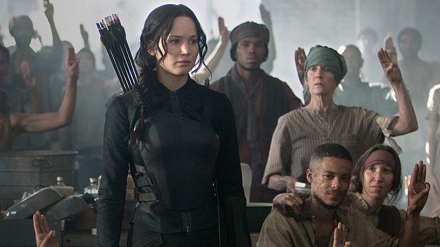 Katniss muss in "Die Tribute von Panem - Mockingjay Teil 1" den Kampf gegen das Kapitol aufnehmen. In unserer Top 5 zeigen wir Euch weitere wackere Kämpfer gegen die Unterdrückung!