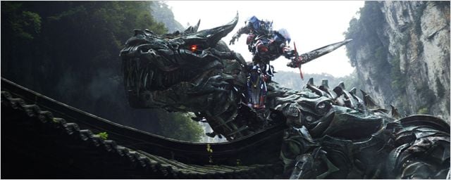 Transformers 4 Ara Des Untergangs Dinobots Bumblebee Co Auf Neuen Bildern Zu Autobots Spielzeug Kino News Filmstarts De