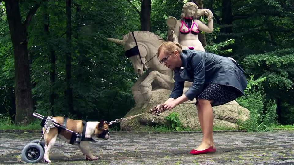 Alles inklusive Trailer - Alles inklusive Trailer (2) DF - FILMSTARTS.de