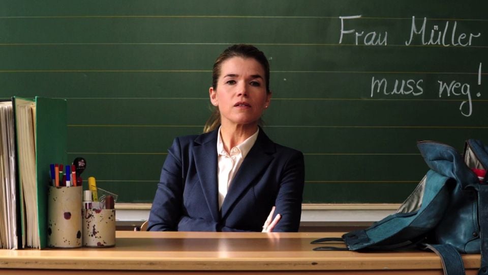 Frau Müller muss weg Teaser - Frau Müller muss weg Teaser DF - FILMSTARTS.de
