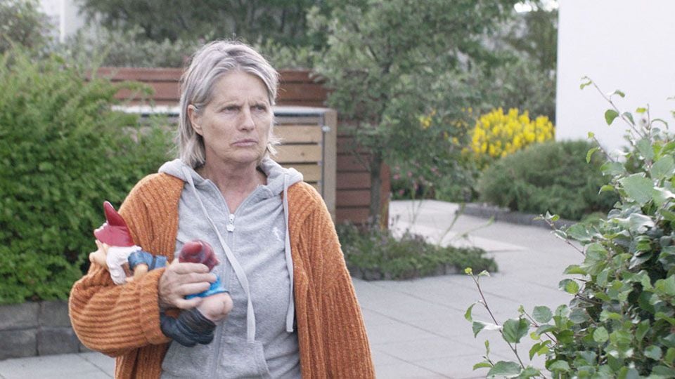 Under The Christmas Tree Streaming Under The Tree Trailer DF - FILMSTARTS.de
