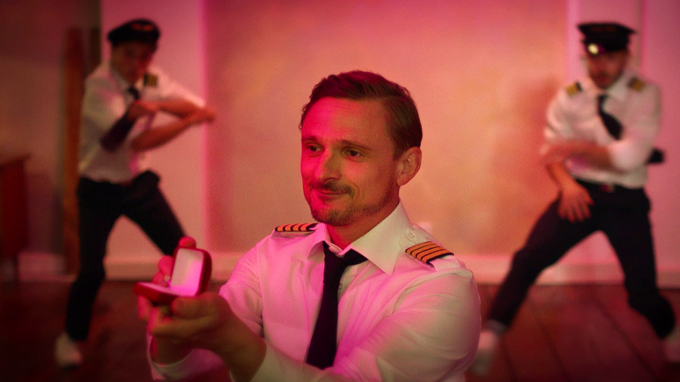 Sweet Disaster Trailer Sweet Disaster Trailer DF FILMSTARTS.de