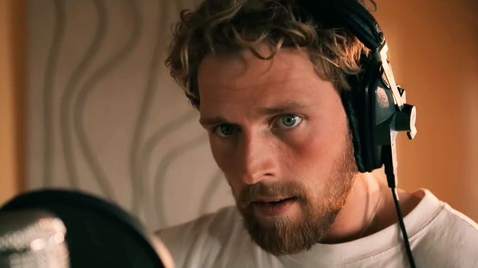 A Beautiful Life Teaser A Beautiful Life Teaser OV FILMSTARTS.de